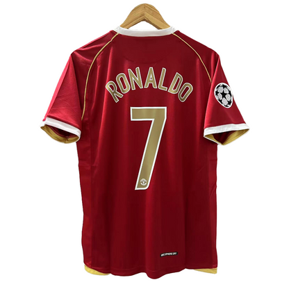 Manchester United Retro Ronaldo Shirt 06/07 - Red