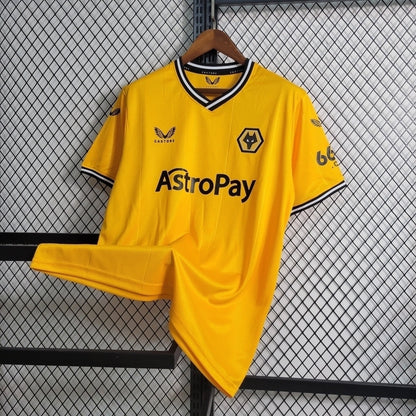 Wolverhampton Wanderers Men's Home Kit 23/24 - Old Gold